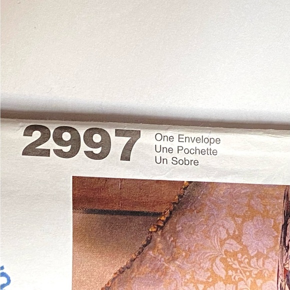 Vintage Sewing Pattern of different shapes of Pillows - Never Used - Picture 3 of 6